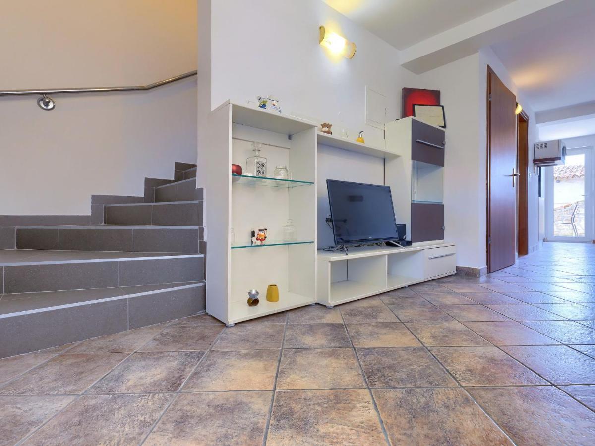 Vikendica Charming Apartment With Private Terrace In Porec *