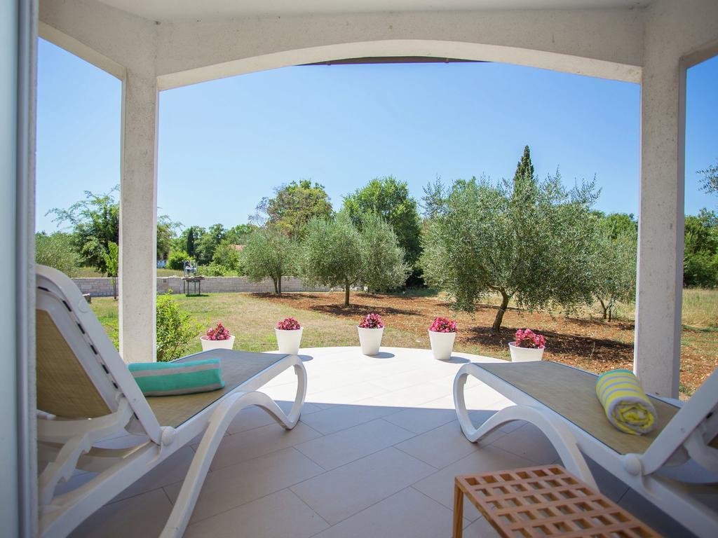 Vikendica Charming Apartment With Private Terrace In Porec *